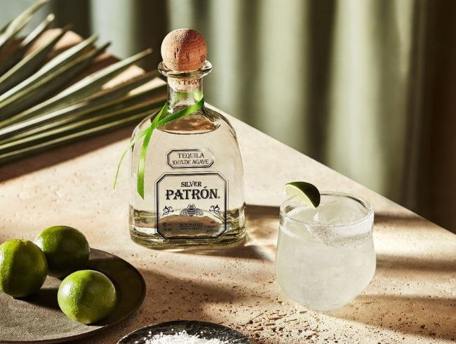 patron and oysters